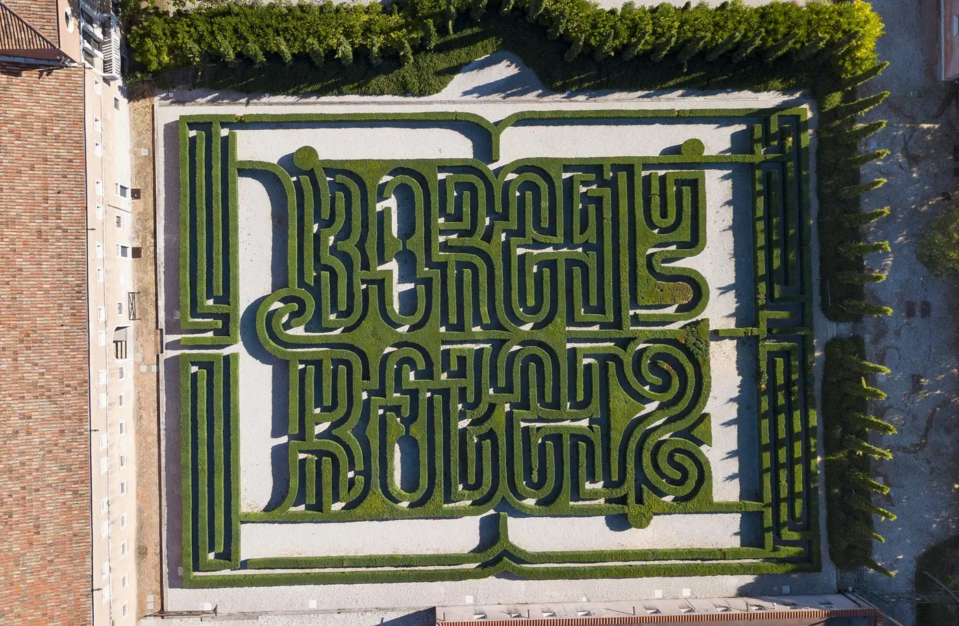 borges labyrinth in venice reopens to the public
