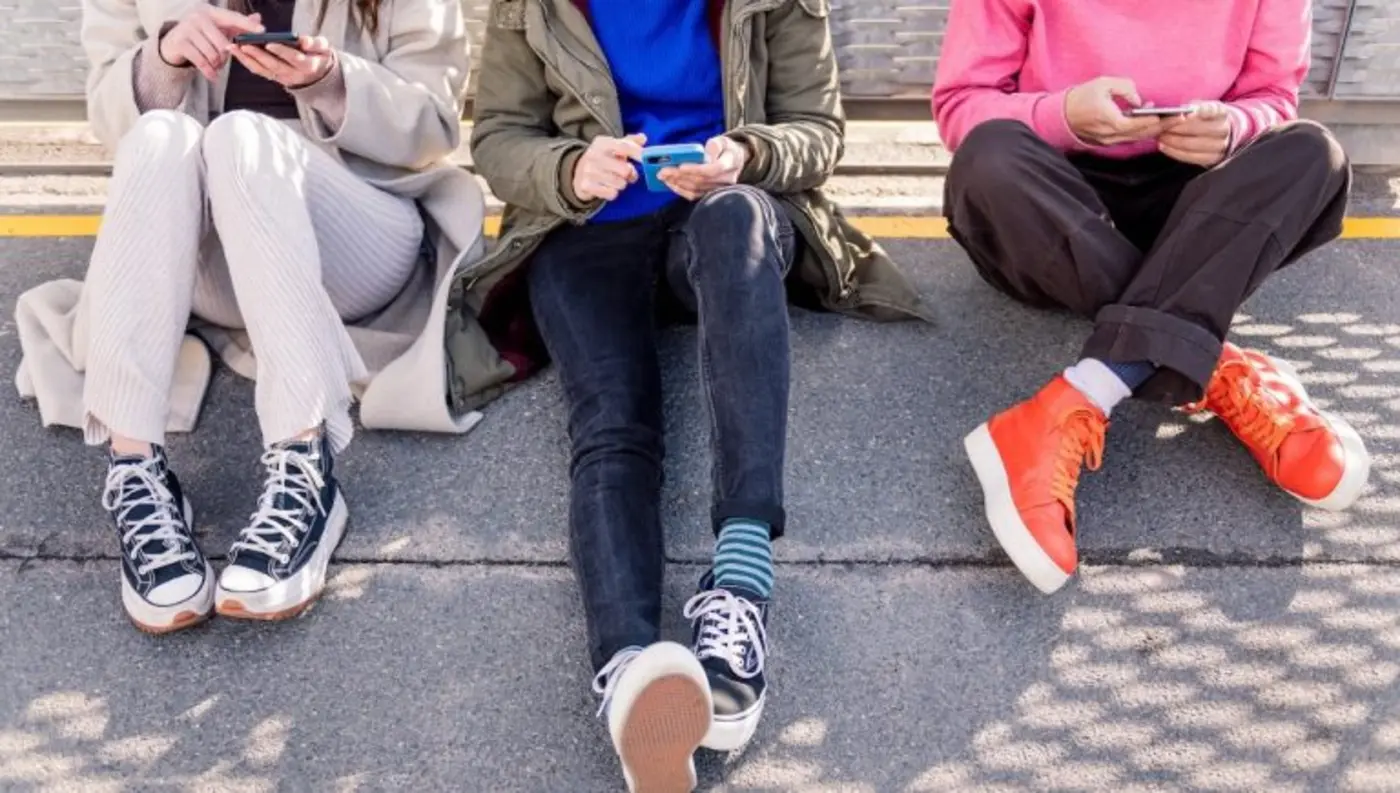 health warnings could reduce young peoplex27s social media usestanford study find