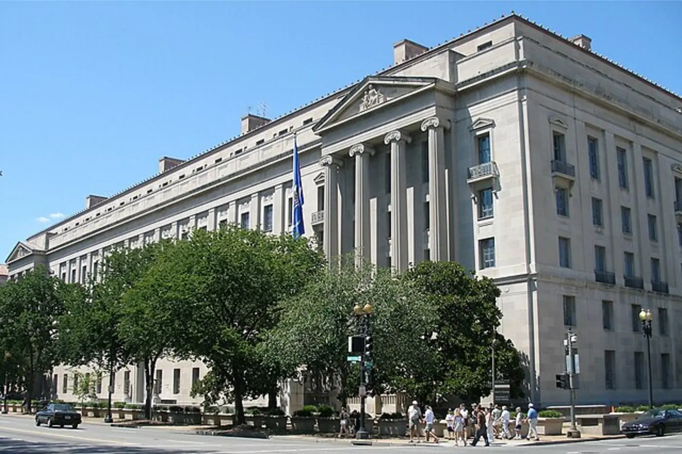 the continued decline of white collar prosecutions