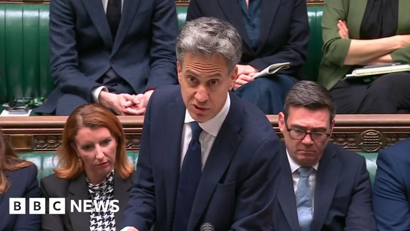 uk announces sanctions on west bank settlements
