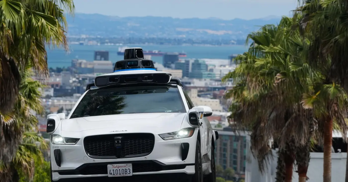 waymo pulls over calls cops on juvenile riders who had x27ghost gunquot