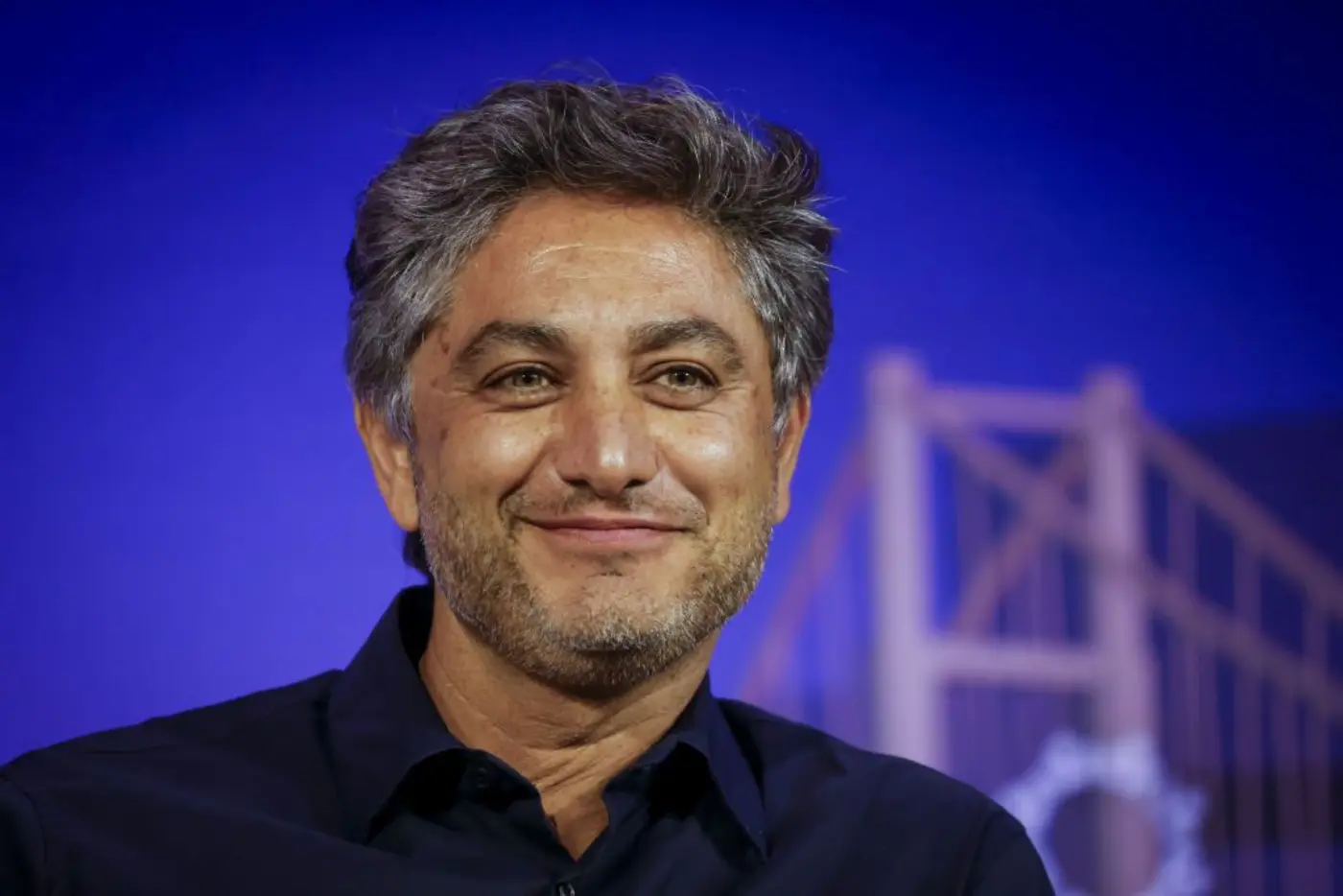 muskx27s longtime backer is giving spacex stock to its investors