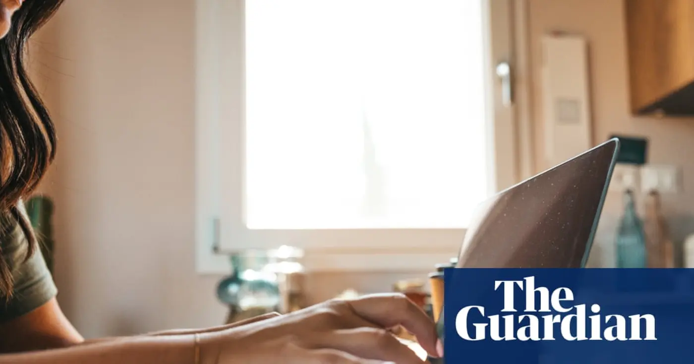 mumsnet denies using ai for content after prompt appears on message board