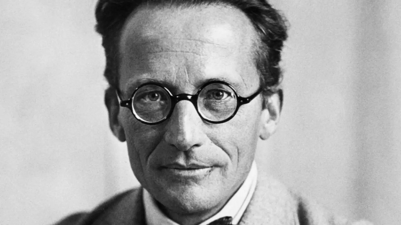 a lost schrdinger manuscript reveals a twist in quantum physics