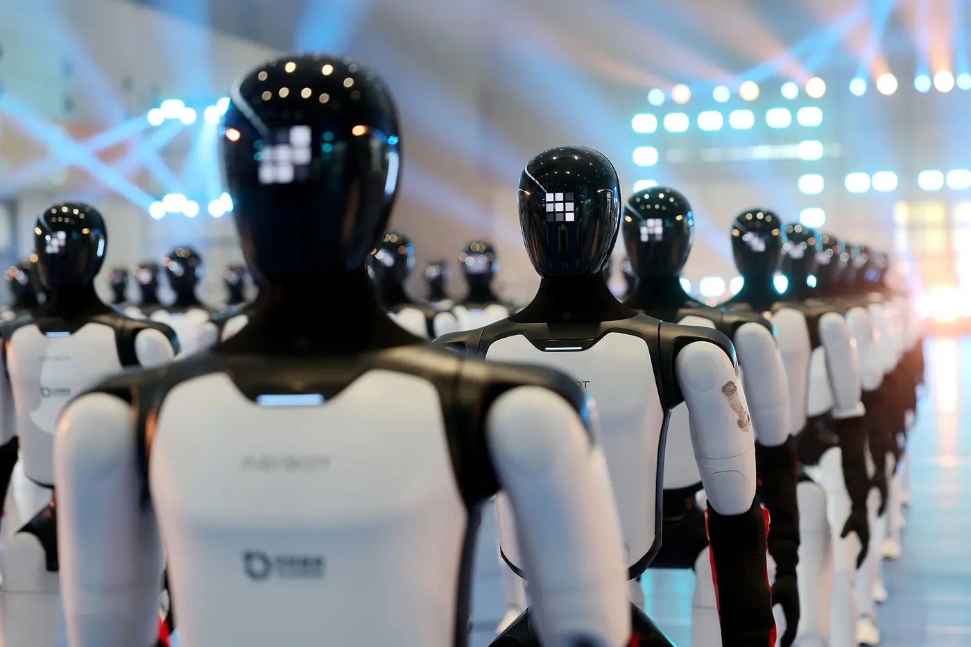 bill gates warns the x27evolutionaryx27 age of ai will be brutal for workers