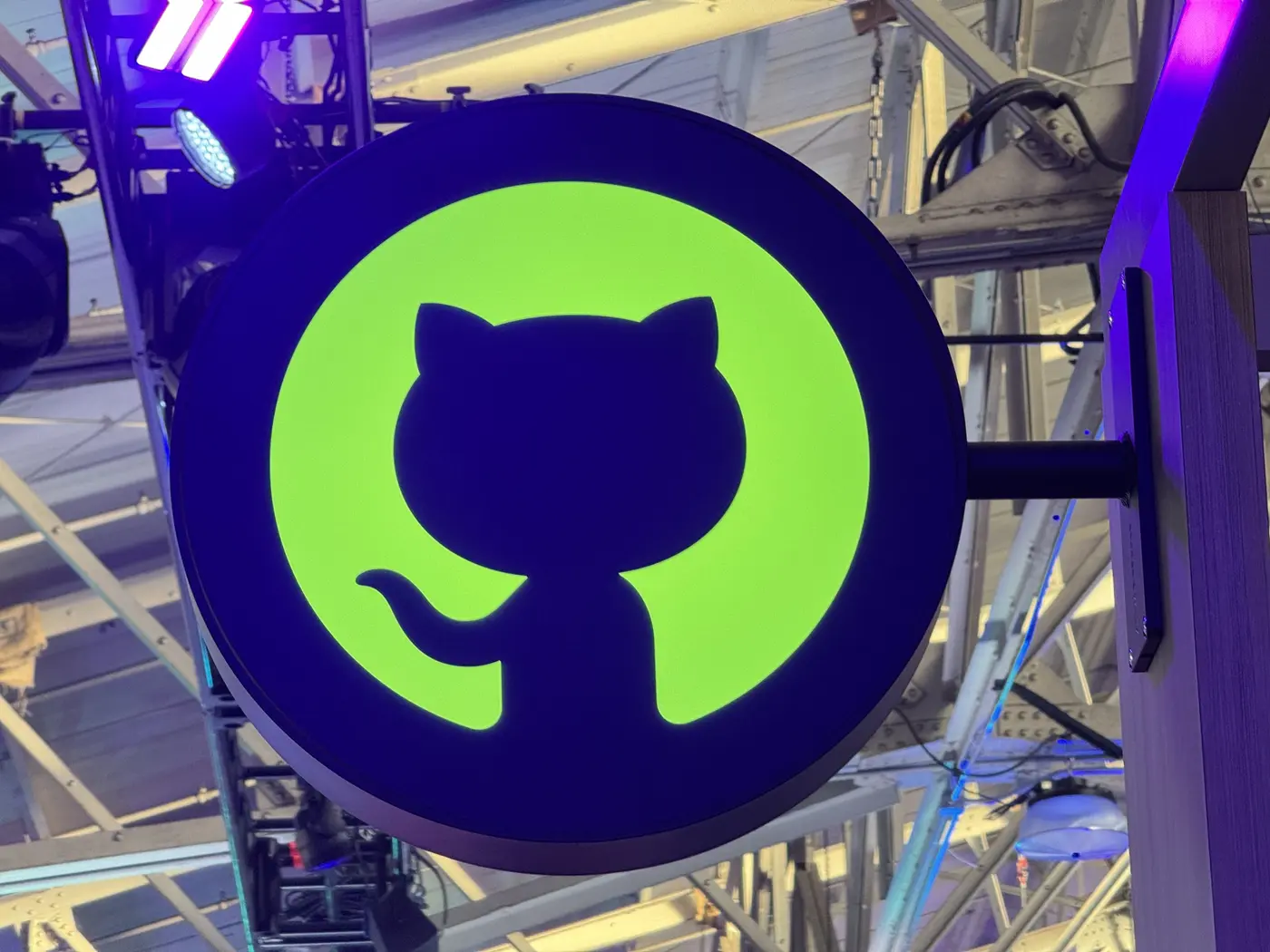 github saw 74b commits in sep adding 4m cpu cores160 pb storage to keep up