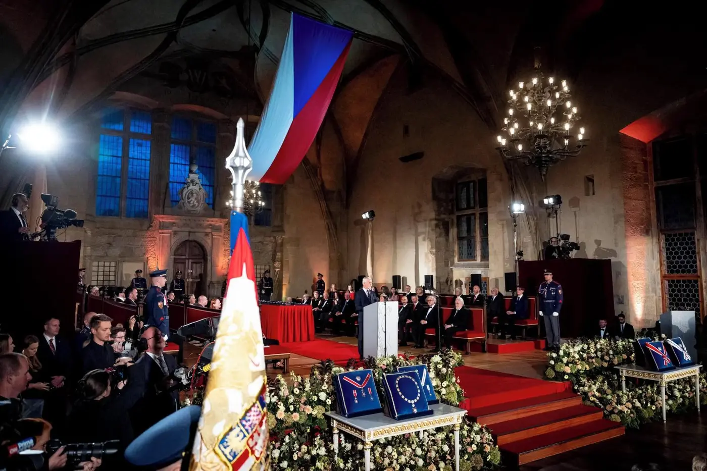 tom mikolov awarded the medal of merit by the president of the czech republic